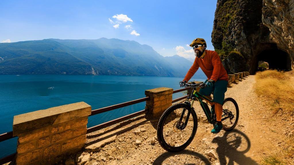 Urlaub am Gardasee mit Radfahren und Wandern
